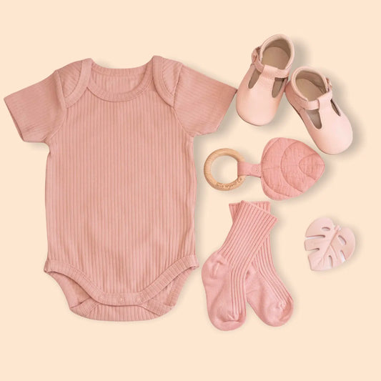 Little Organic Co Organic Cotton Ribbed Short-Sleeved Onesie in Blush Rose